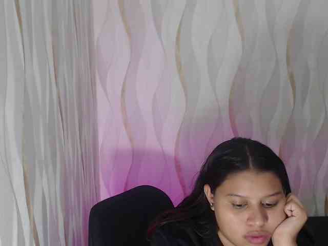 LauraBree webcam