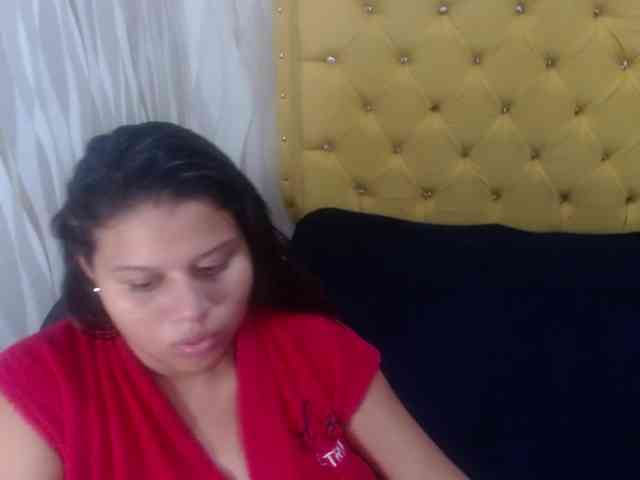 LauraBree webcam