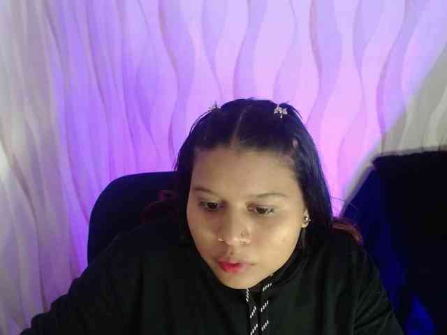 LauraBree webcam
