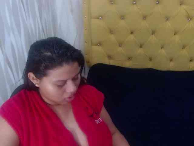 LauraBree webcam