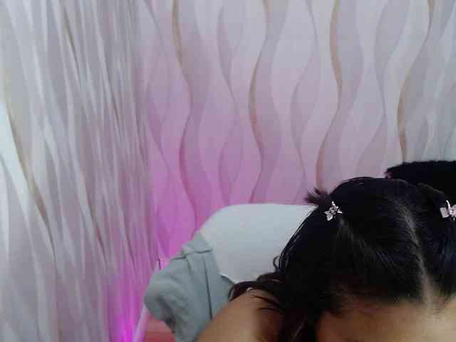 LauraBree webcam