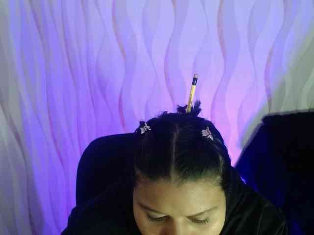 LauraBree webcam