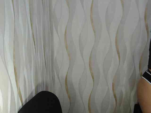 LauraBree webcam
