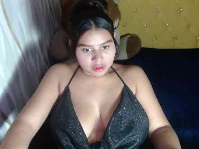 online cam to cam LauraBree