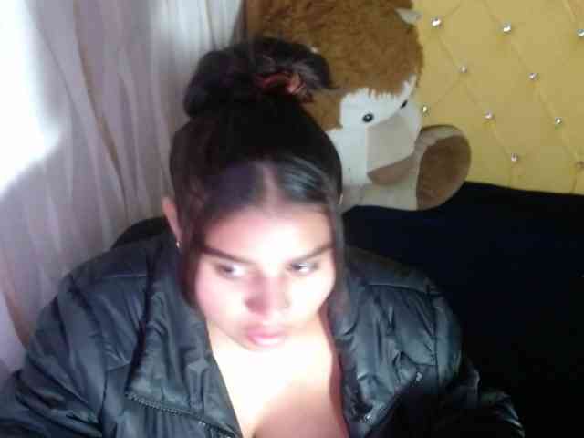 LauraBree webcam