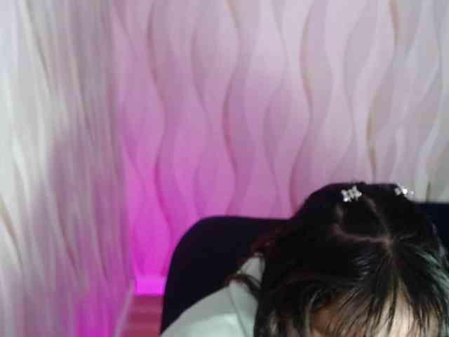LauraBree webcam