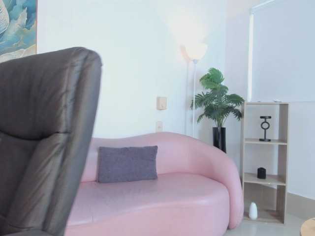 kylie-soraya's BongaCams show and profile