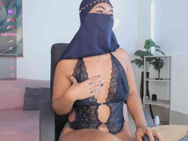 kylie-soraya kylie-soraya