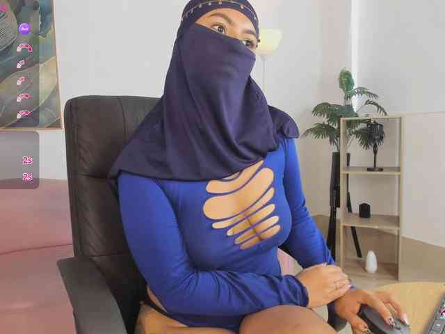 kylie-soraya kylie-soraya