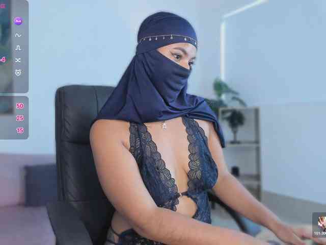 kylie-soraya kylie-soraya