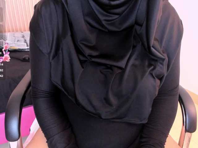 Layla-arabelle's BongaCams show and profile