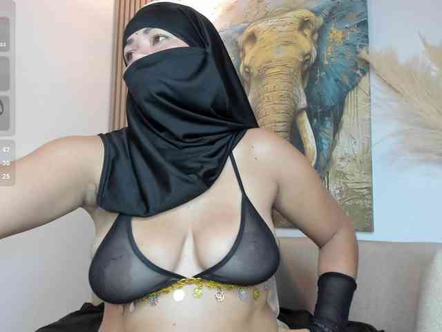 Layla-arabelle Live Webcam on BongaCams