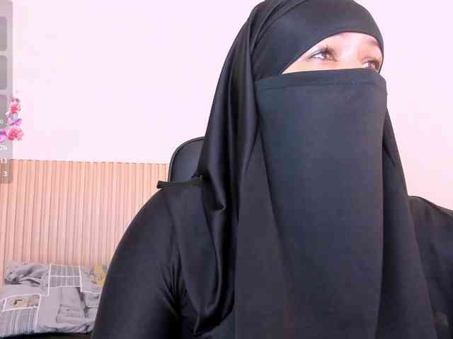 Layla-arabelle Live Webcam on BongaCams