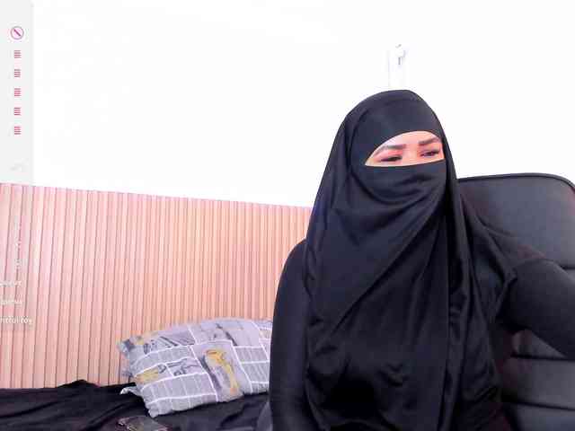 Layla-arabelle Live Webcam on BongaCams