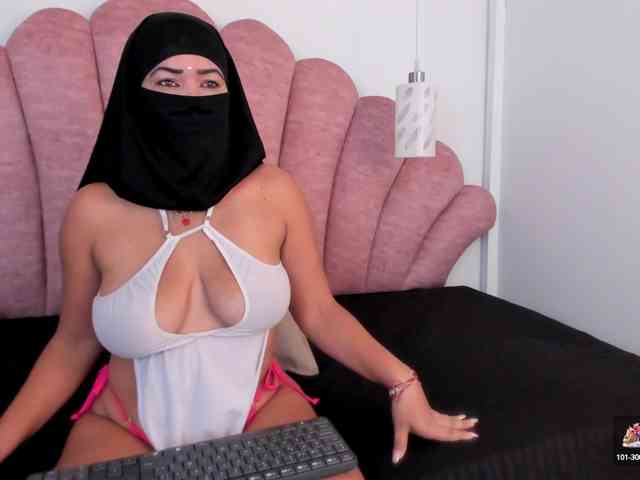 Layla-arabelle Live Webcam on BongaCams