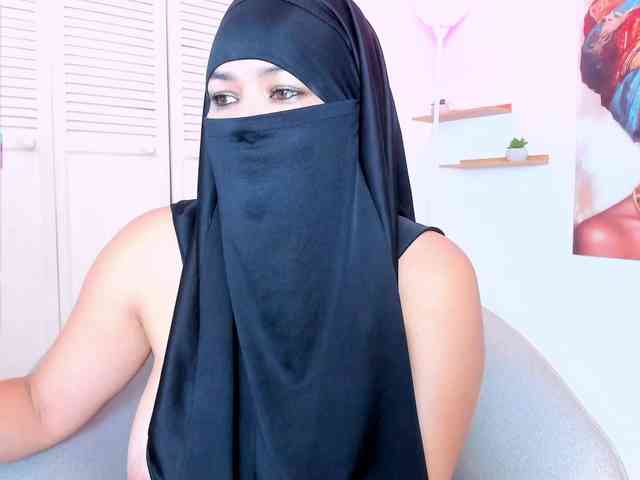 Layla-arabelle Live Webcam on BongaCams