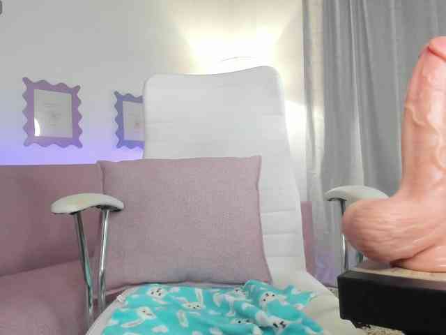 crystal-peed webcam