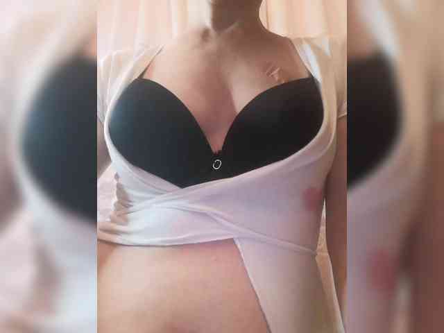Vivadivawow webcam