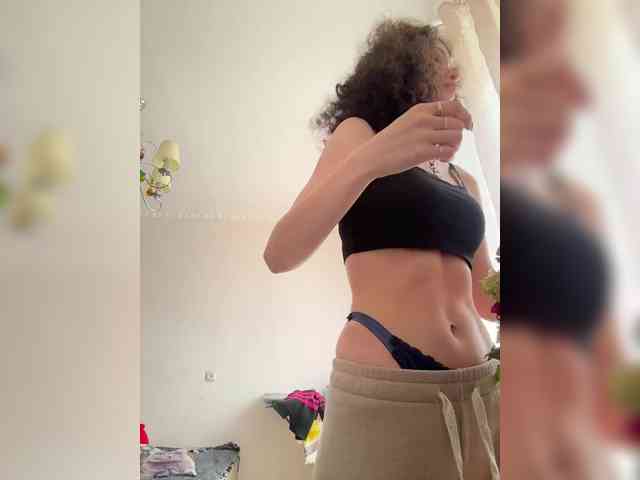 SexsiHanni webcam