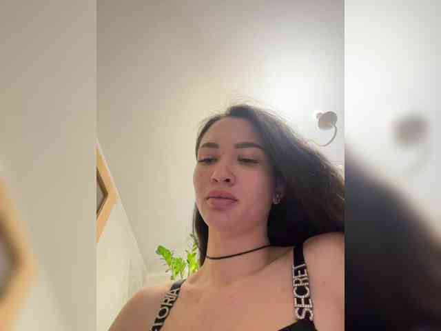 SexsiHanni webcam