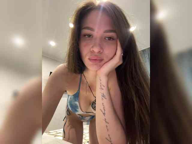 SexsiHanni webcam