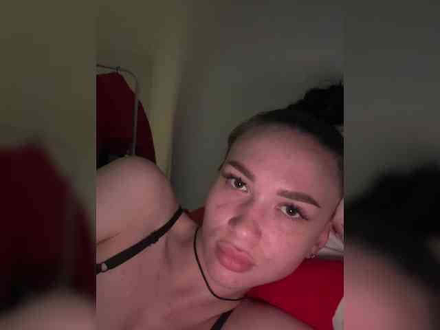 SexsiHanni webcam