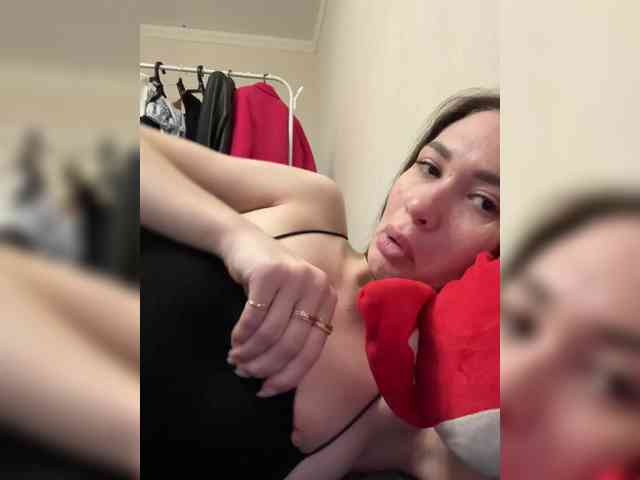 SexsiHanni webcam
