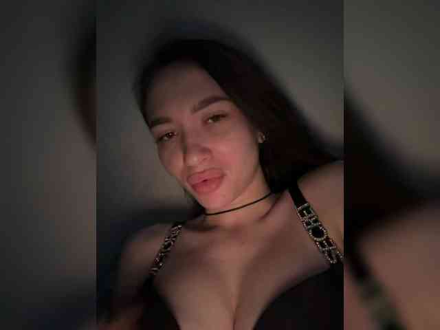 SexsiHanni webcam