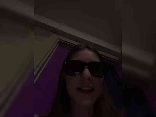 BabyGirlb webcam