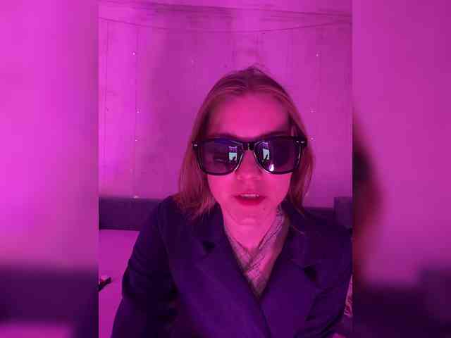 BabyGirlb webcam
