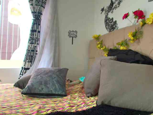 KattyLatina webcam