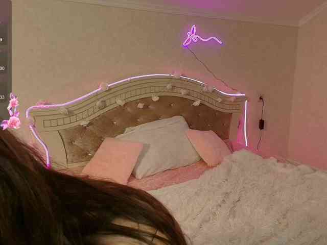 Lucie537 webcam
