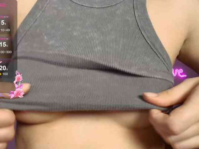 Lucie537 webcam