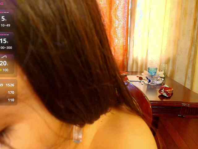 Lucie537 webcam