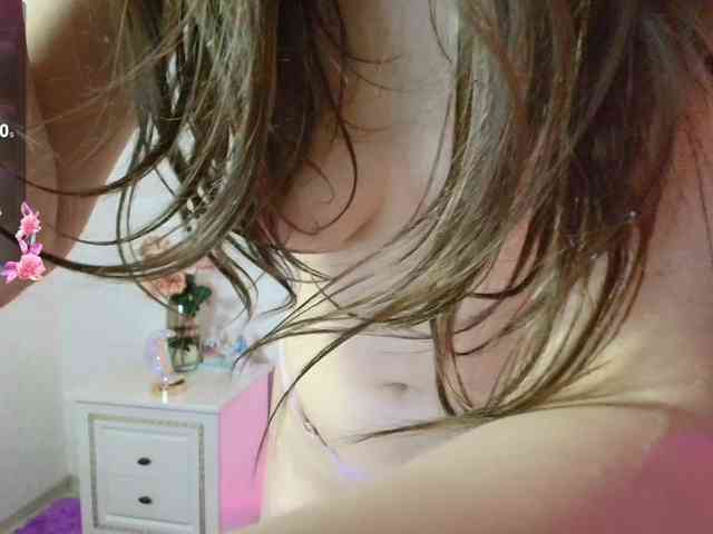 Lucie537 webcam