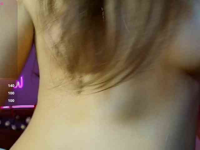Lucie537 webcam
