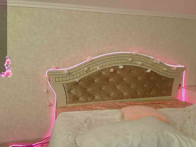 Lucie537 webcam