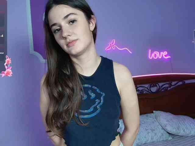 Lucie537 webcam
