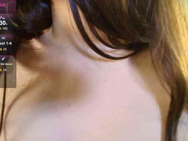 Lucie537 webcam