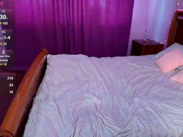 Lucie537 webcam