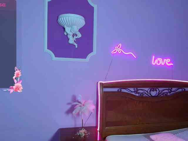 Lucie537 webcam