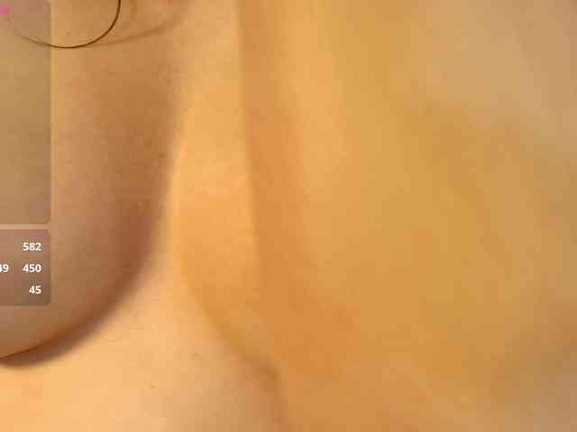 Lucie537 webcam