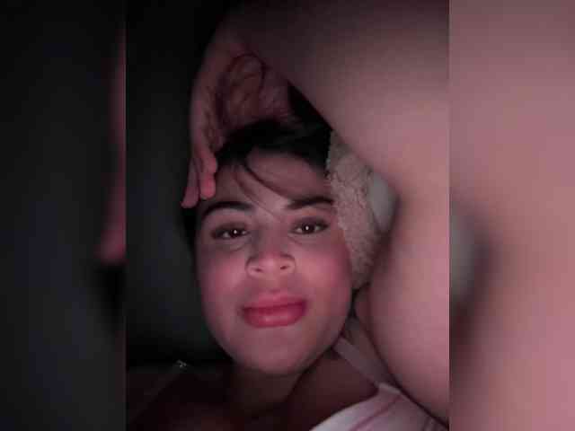 Kendradirty webcam