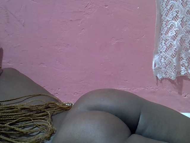 Barbie-Vee's BongaCams show and profile