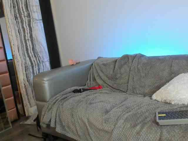 NovaHollisx webcam
