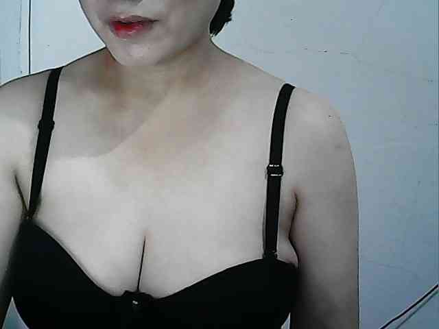 hotbabyasian webcam