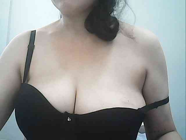 hotbabyasian webcam