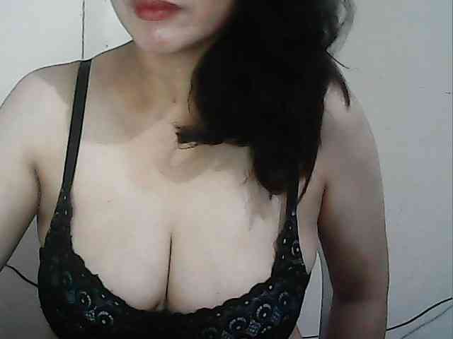 hotbabyasian webcam