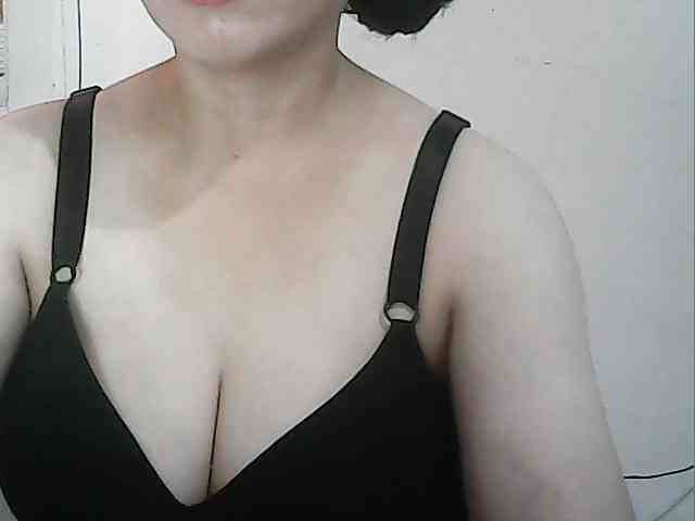 hotbabyasian webcam