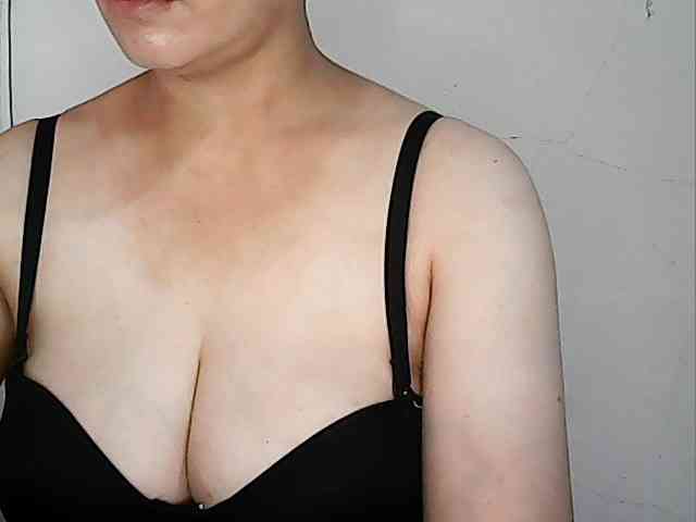 hotbabyasian webcam